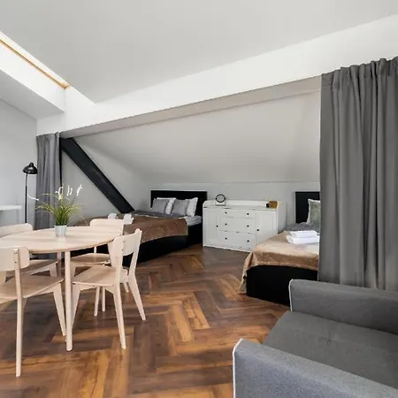 Close-central - Great Location- Praga Polnoc - 18 People -marcinkowskiego 바르샤바